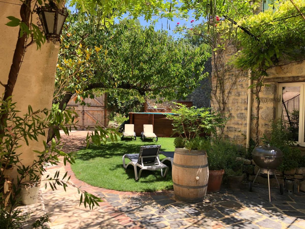Holidays In Lagrasse Extérieur photo