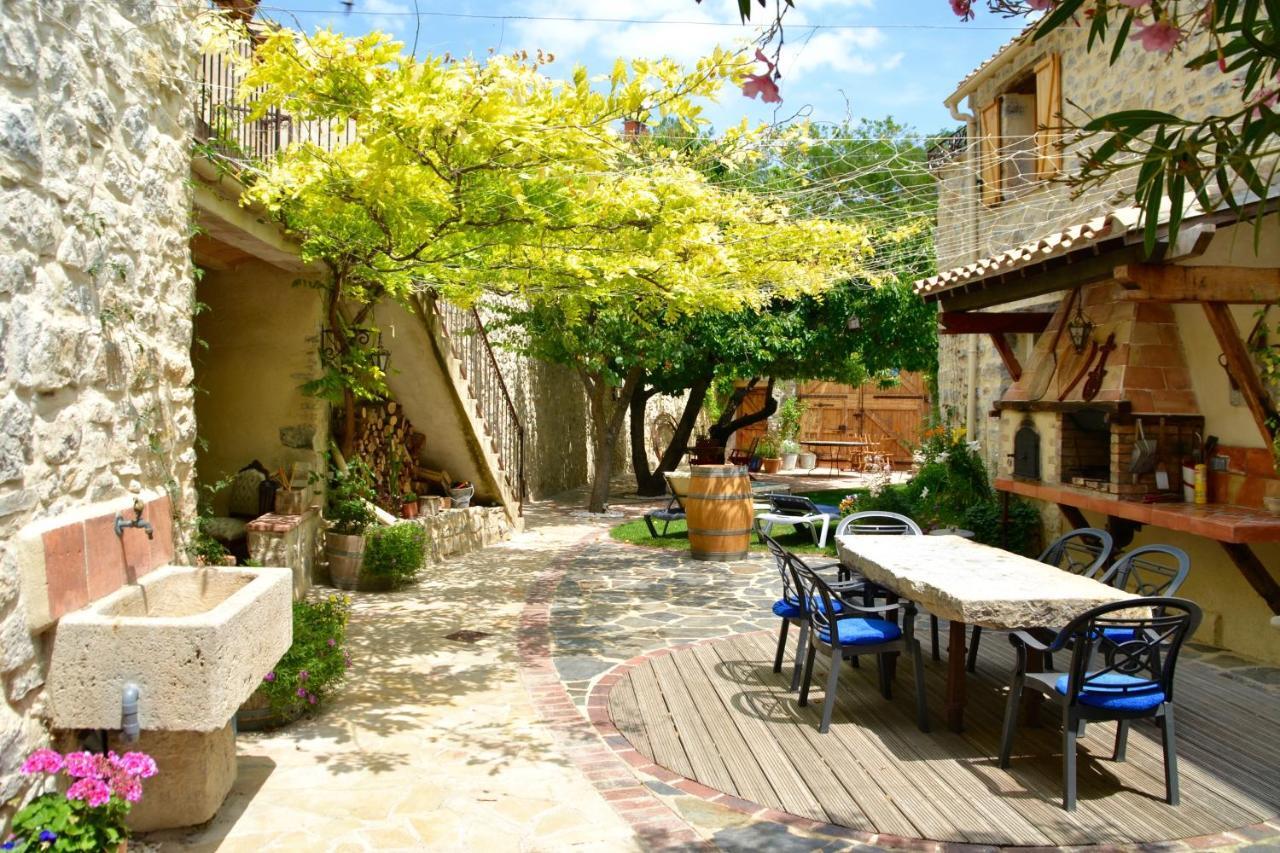 Holidays In Lagrasse Extérieur photo