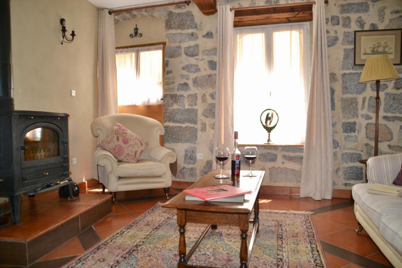 Holidays In Lagrasse Extérieur photo